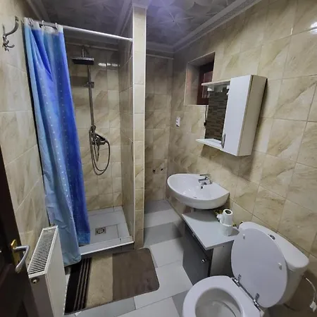 Apartman Almas Vendeghaz *