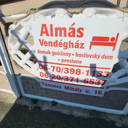 Almas Vendeghaz